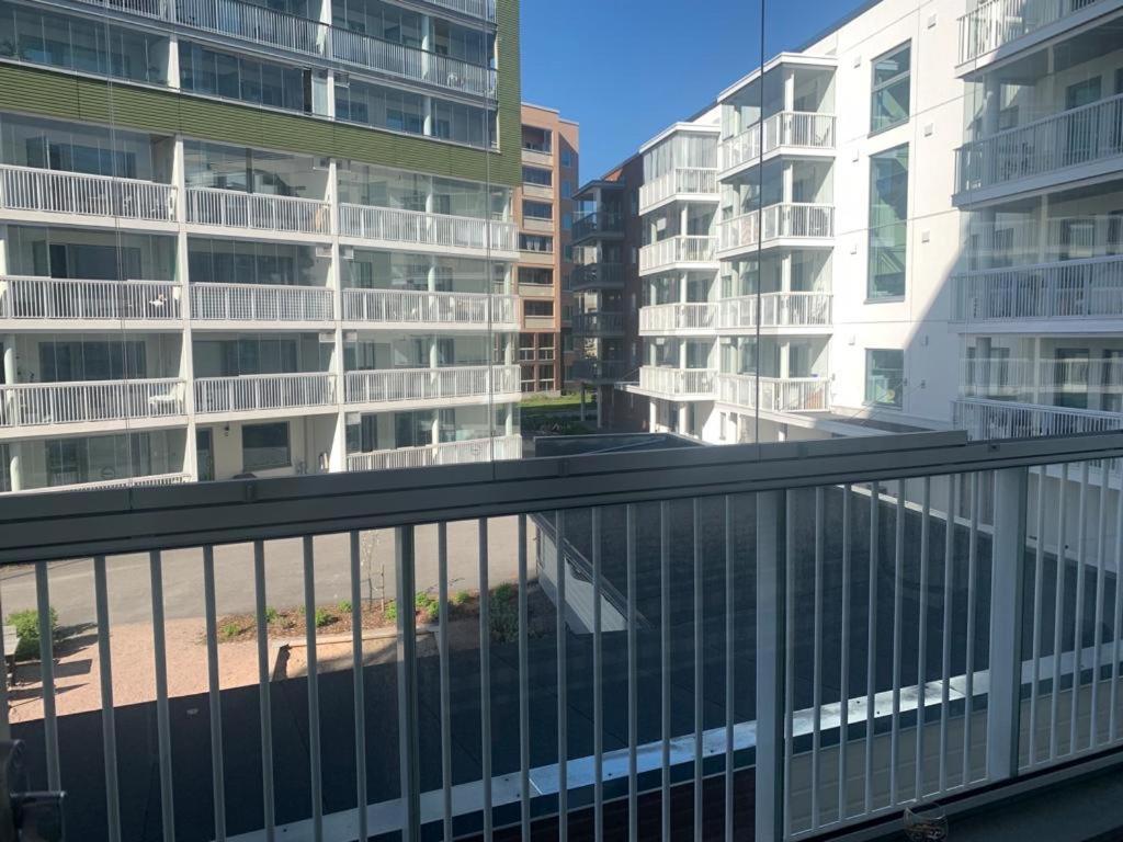 Modern One Bedroom Apartment Nearby Airport Вантаа Екстериор снимка
